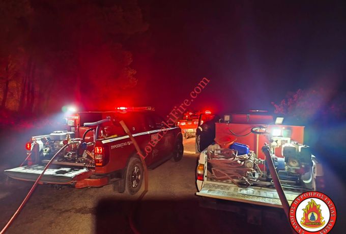 Οι εθελοντές του Συλλόγου Πυροπροστασίας Λουτρακίου-Περαχώρας στην πρώτη γραμμή της μεγάλης πυρκαγιάς Ψάθας – Άνω Αλεποχωρίου.
